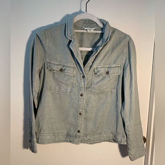 C&C California EUC light green button down shirt Size XS - Picture 1 of 3